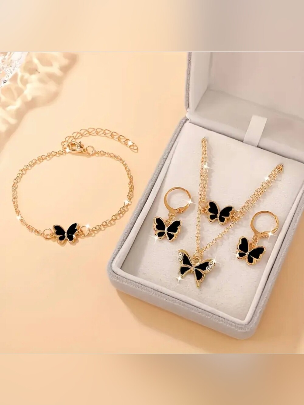 4pc set-Butterfly Necklace, Earrings, Bracelet Set.NEW - Picture 4 of 4